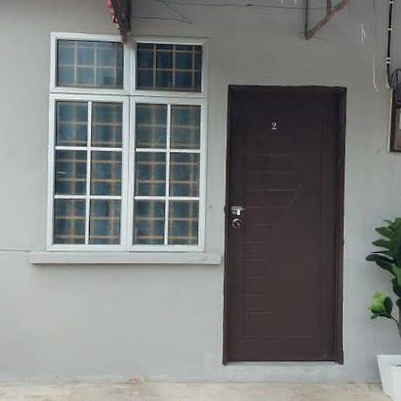 Sobey Laris Roomstay Iman Gmc Gua Musang Exterior photo