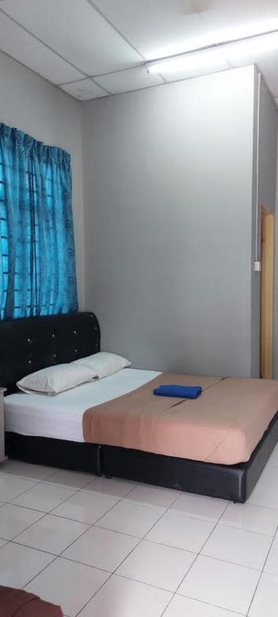 Sobey Laris Roomstay Iman Gmc Gua Musang Exterior photo