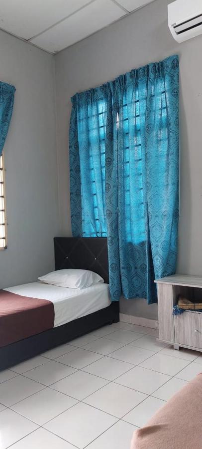 Sobey Laris Roomstay Iman Gmc Gua Musang Exterior photo